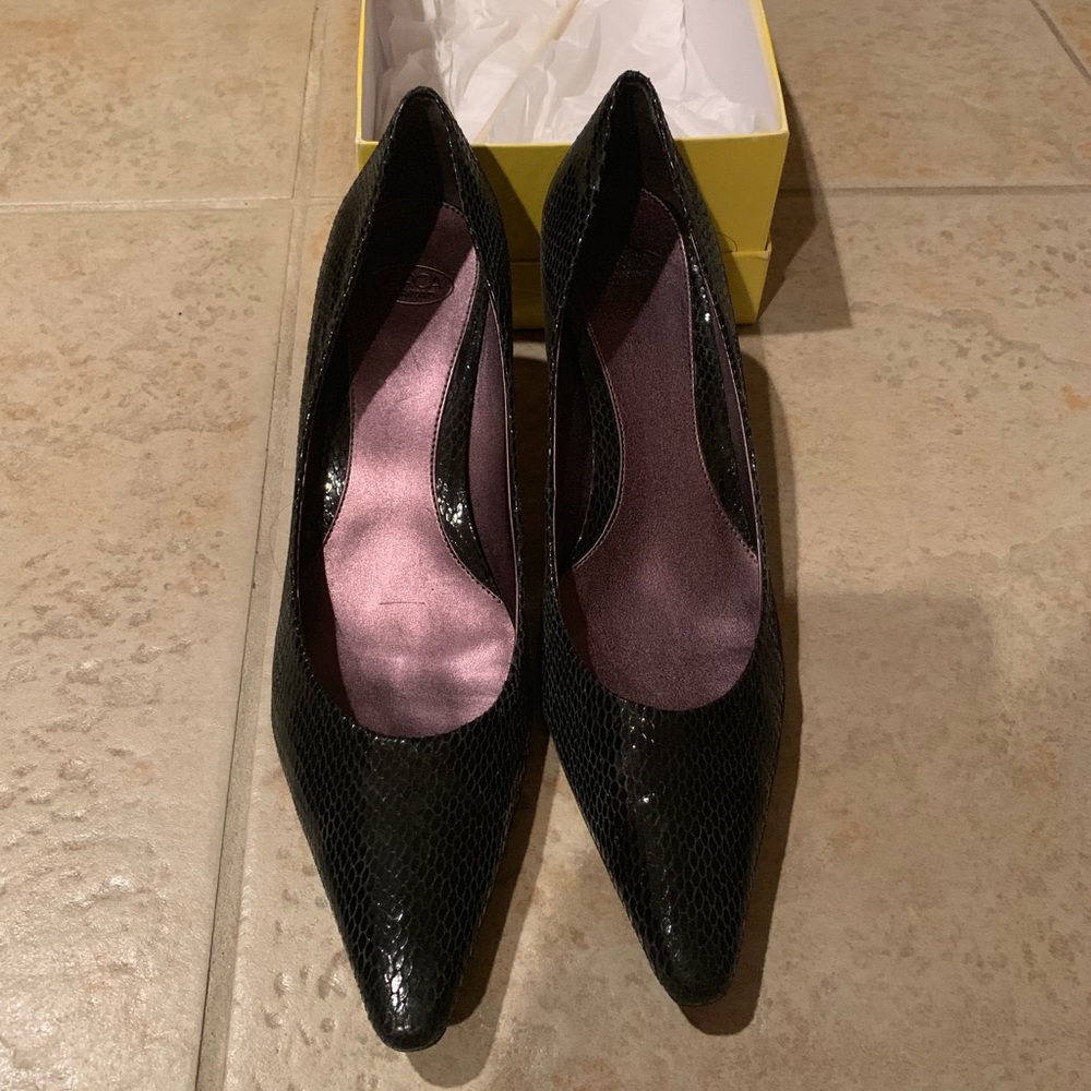 Women’s size 11 CIRCE JOAND AND DAVID HEEL NEW